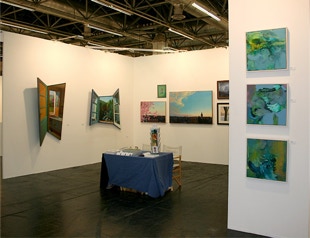 stand view ART.FAIR 2016 with paintings by Paul Critchley, Oliver Rennert & Annie Coxey